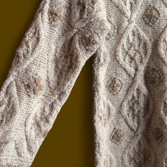 The Limited Intricate Aran/Fisherman Knit Wool-Blend Long Sweater. L. - Picture 4 of 7